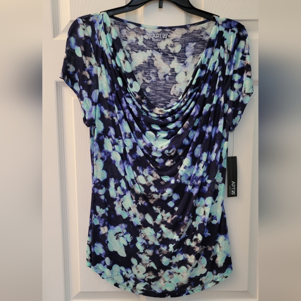 Apt. 9 NWT short sleeved top in watercolor blues & greens, size M